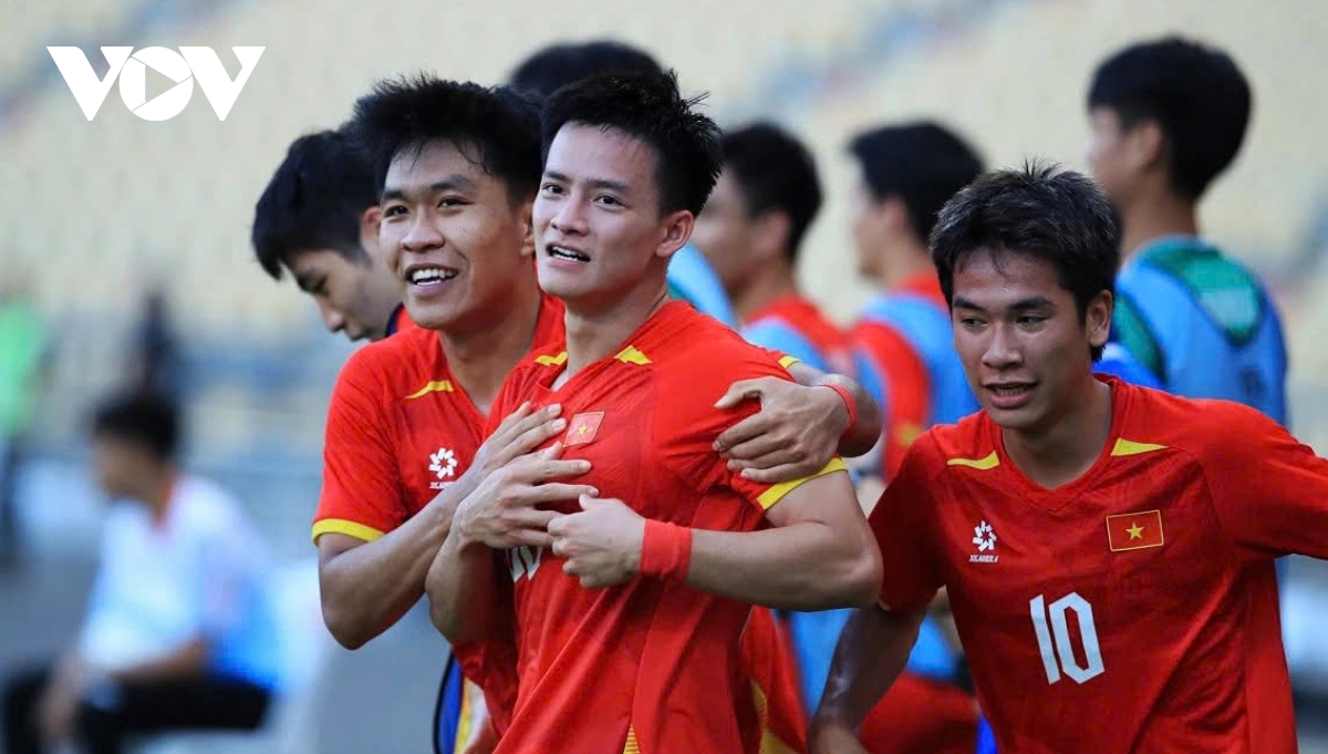 SEA Games 33: Late goals send Vietnam into men’s football final